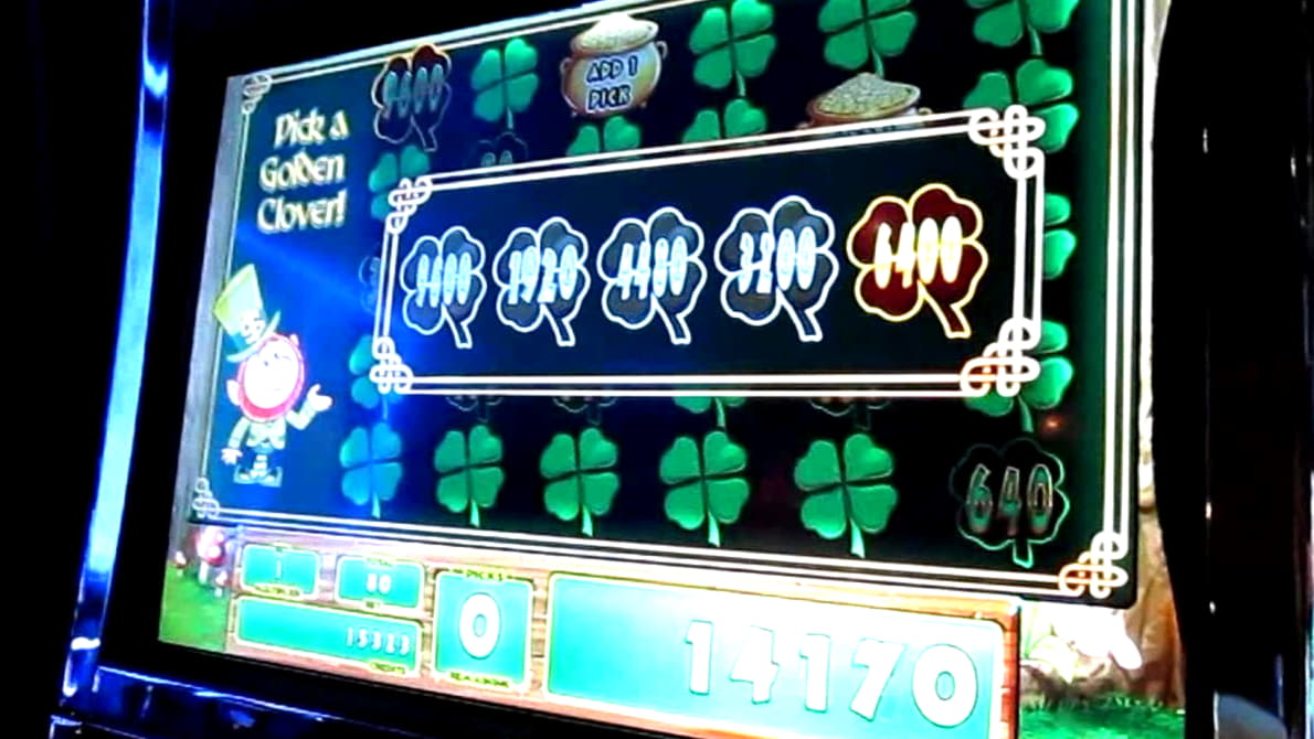 £115 FREE CHIP at Magic Red Casino