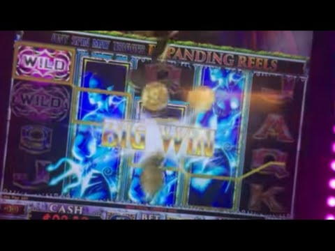 EUR 695 Free Chip Casino at Spins Royale Casino