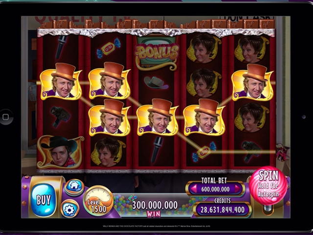 EUR 175 Daily freeroll slot tournament at Royal Vegas Casino