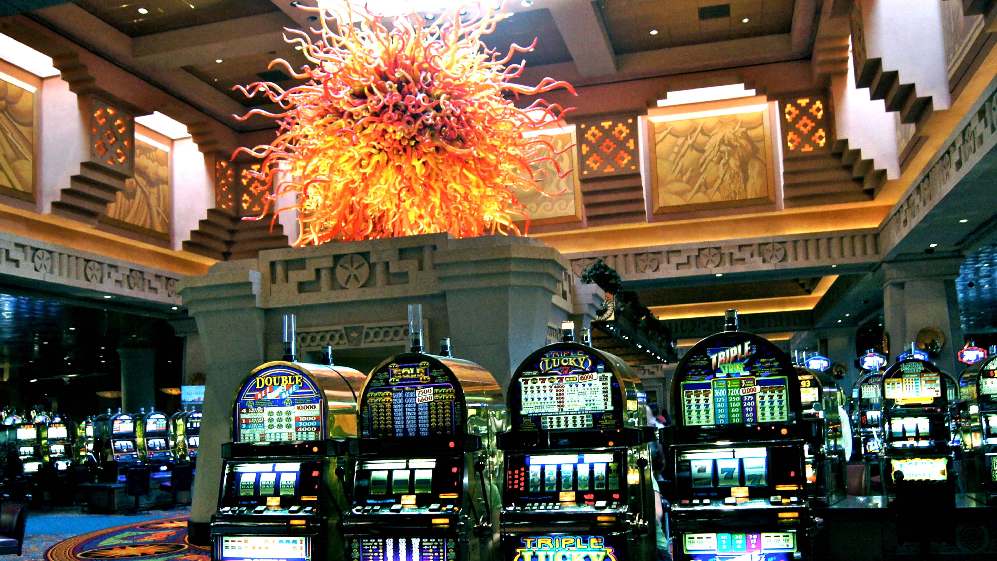 895% Welcome Bonus at CasiPlay Casino