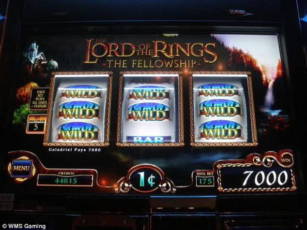 £485 Daily freeroll slot tournament at Casino Heroes