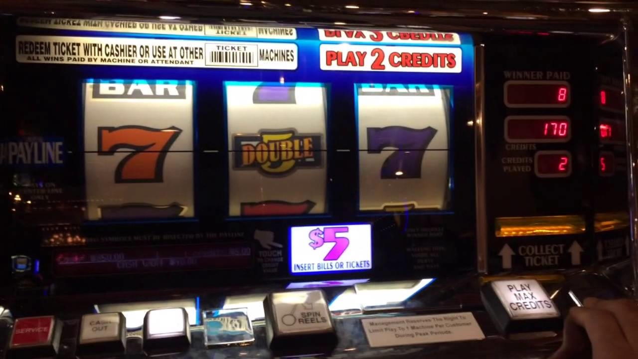 EURO 560 Mobile freeroll slot tournament at CasiPlay Casino