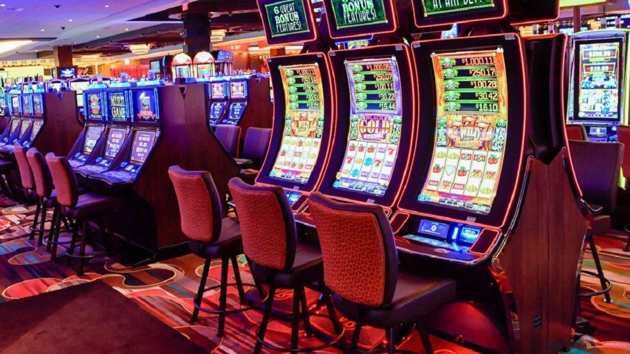 €185 casino chip at Royal Dubai Casino