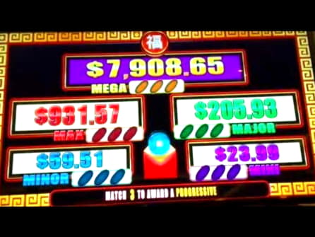 205 FREE Spins at Jet Bull Casino