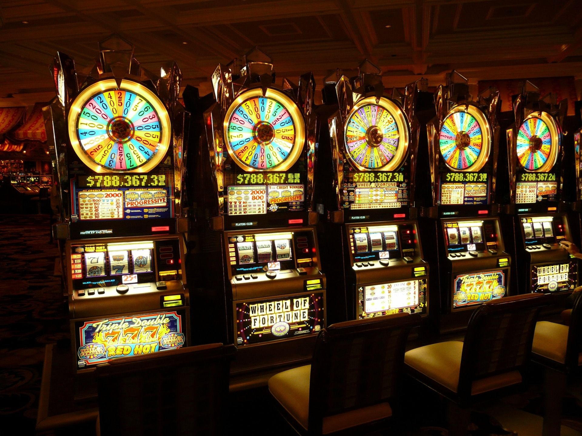 Eur 4365 No deposit casino bonus at Royal Panda Casino