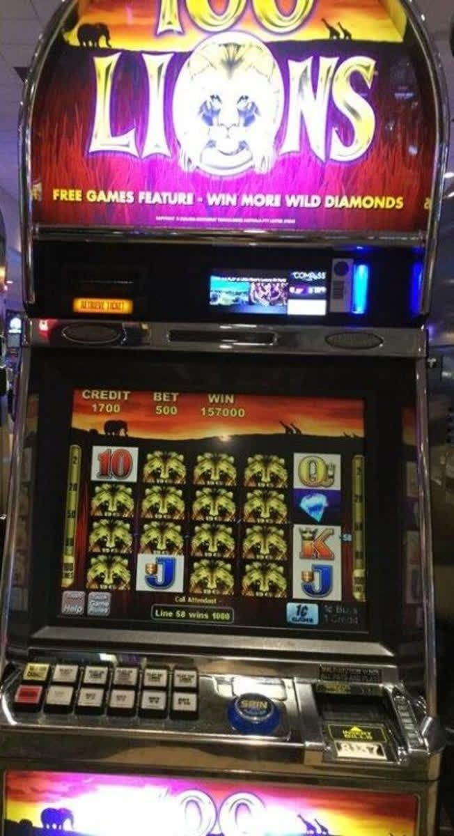215 FREE SPINS at Royal Panda Casino