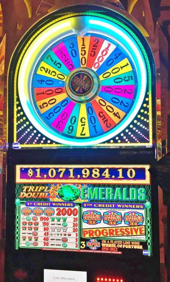 EUR 365 Daily freeroll slot tournament at Casino Heroes