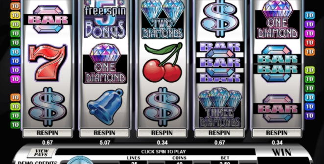 EUR 210 Daily freeroll slot tournament at Royal Panda Casino