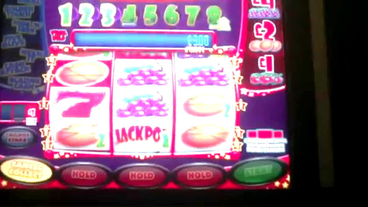 EURO 780 Mobile freeroll slot tournament at Royal Panda Casino