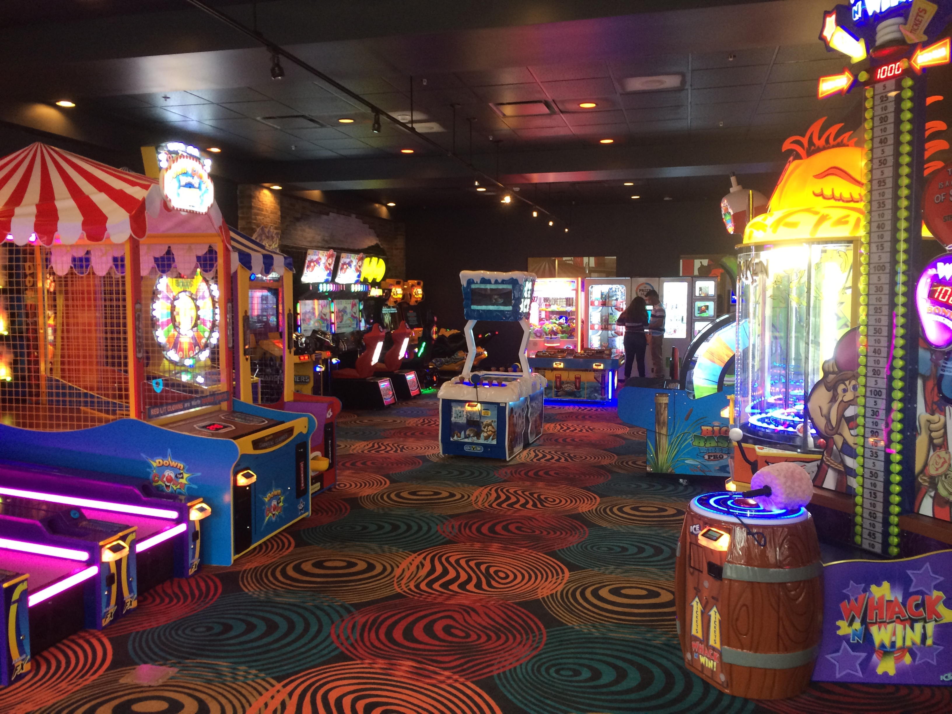 €665 Daily freeroll slot tournament at Casino Heroes