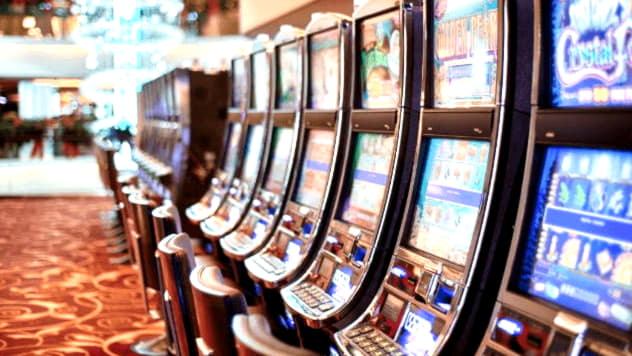 €655 Daily freeroll slot tournament at bWin Casino