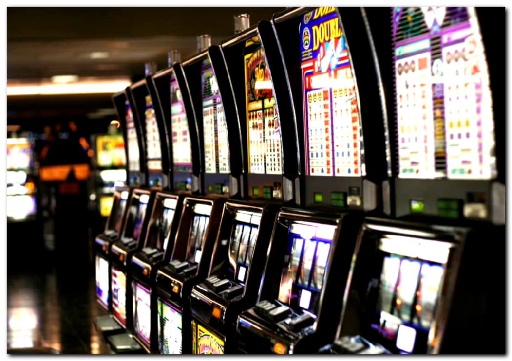555% Casino match bonus at CasiPlay Casino