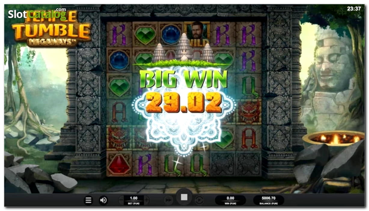 EUR 980 Mobile freeroll slot tournament at Royal Vegas Casino
