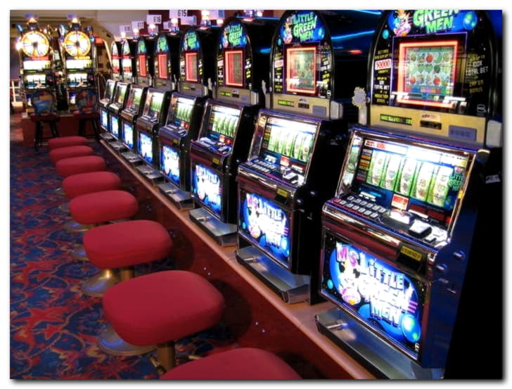 $222 FREE Chip Casino at Spins Royale Casino