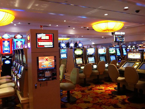 Trop slot floor