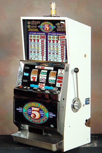 5X PAY DOUBLE SPIN REEL SLOT MACHINE