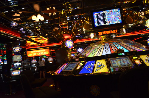 Casino Royale Wheel of Fortune Slot Machine