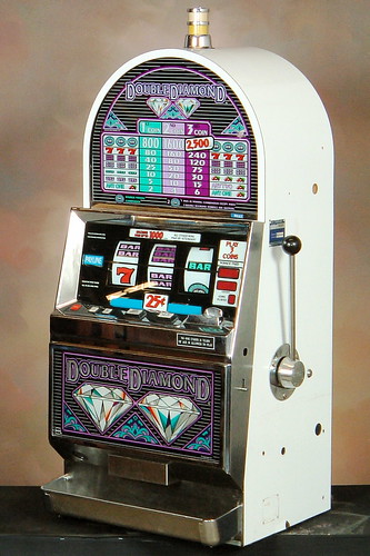 DOUBLE DIAMOND REEL SLOT MACHINE