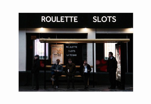 ROULETTE      SLOTS