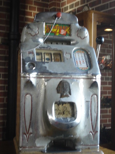 old casino slot machine