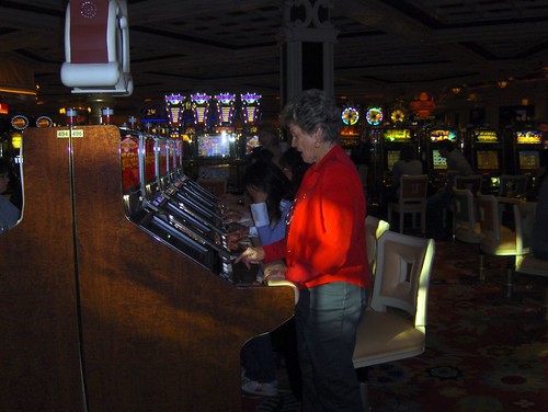 mom @ the Wynn casino slots