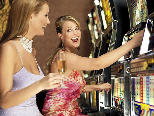 PLAY SLOTS