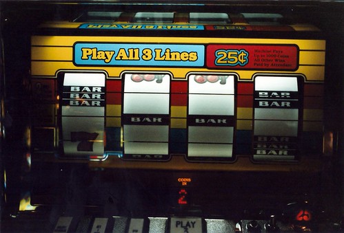 1987-03 ca (05) South Lake Tahoe - Slot Machine in Casino