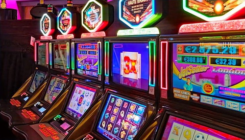Golden Knight online casino slot machine